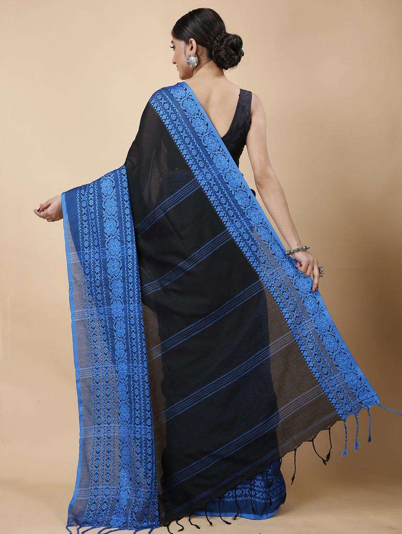 women solid with bordered handloom saree - 22260845 -  Standard Image - 2