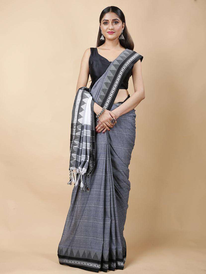 women solid with bordered handloom saree - 22261053 -  Standard Image - 2