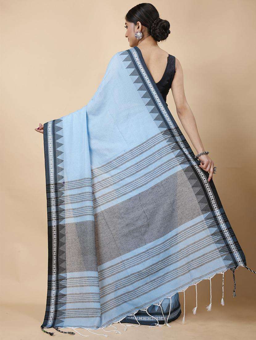 women solid with bordered handloom saree - 22261398 -  Standard Image - 2