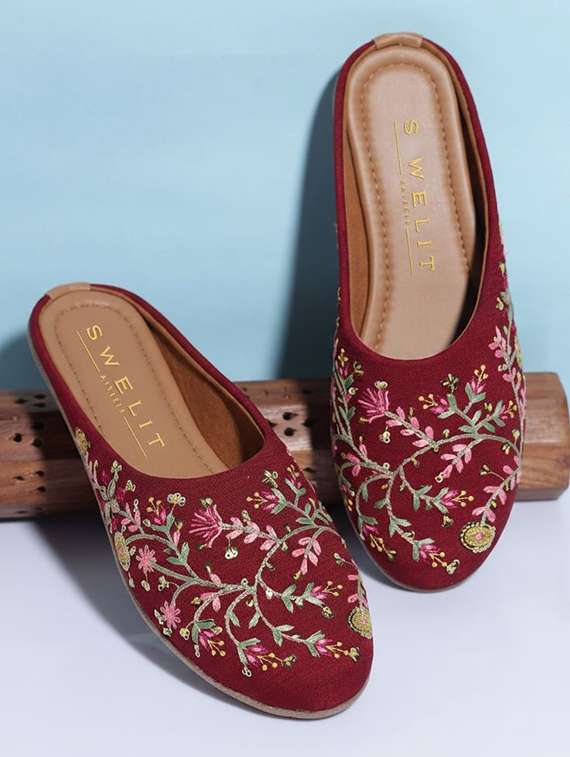 women embroidered flat mules