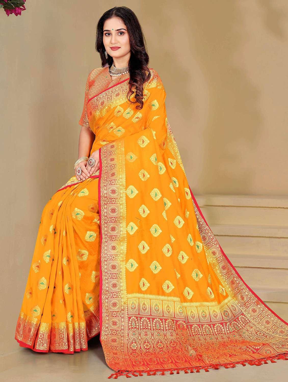 women self design banarasi saree with blouse