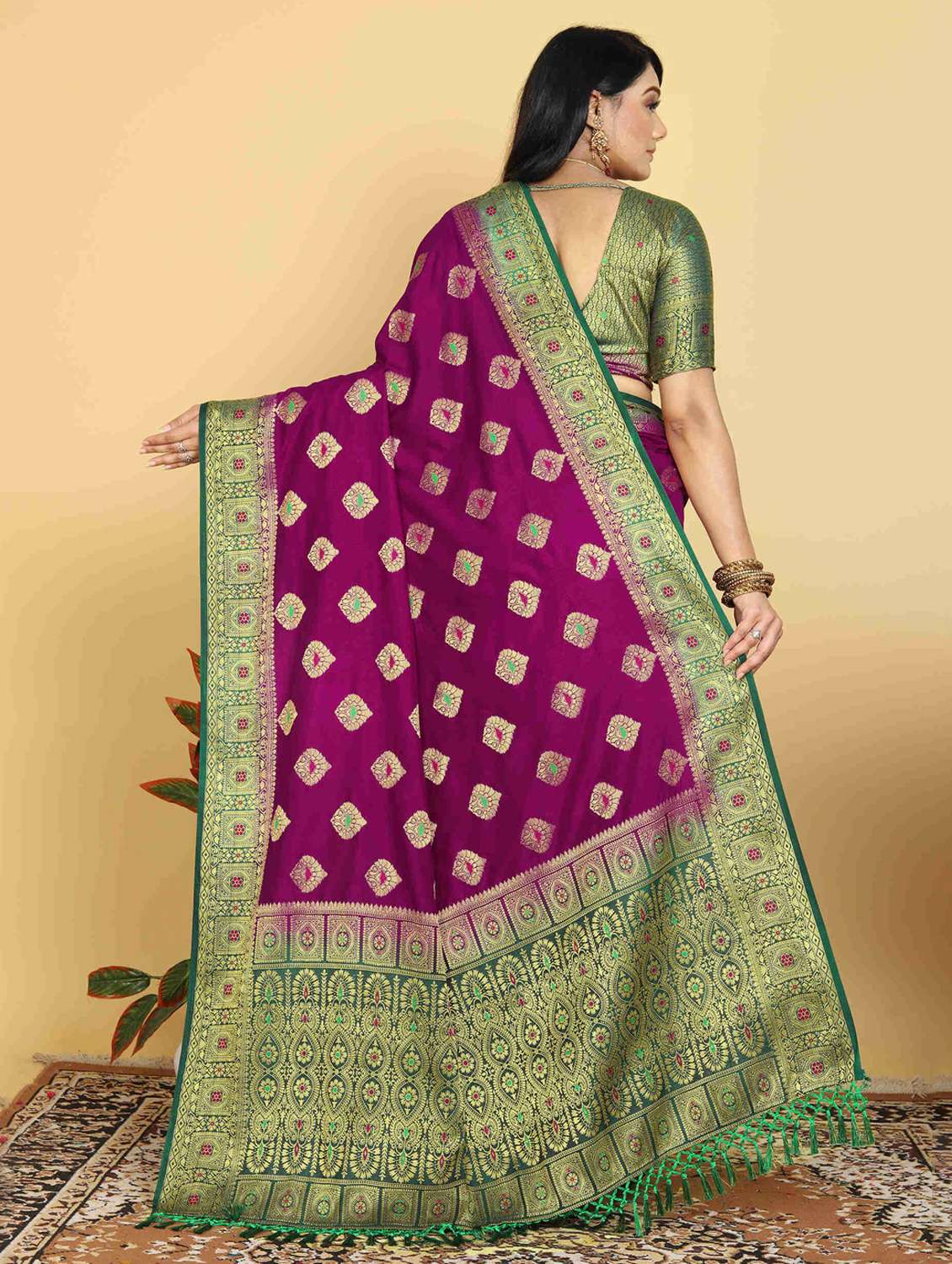 women self design banarasi saree with blouse - 22263450 -  Standard Image - 2