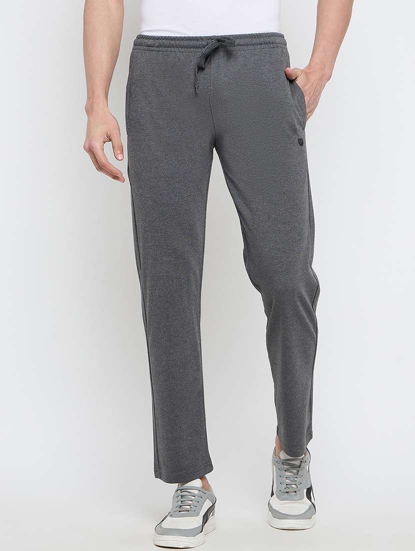 men solid mid rise regular fit track pant