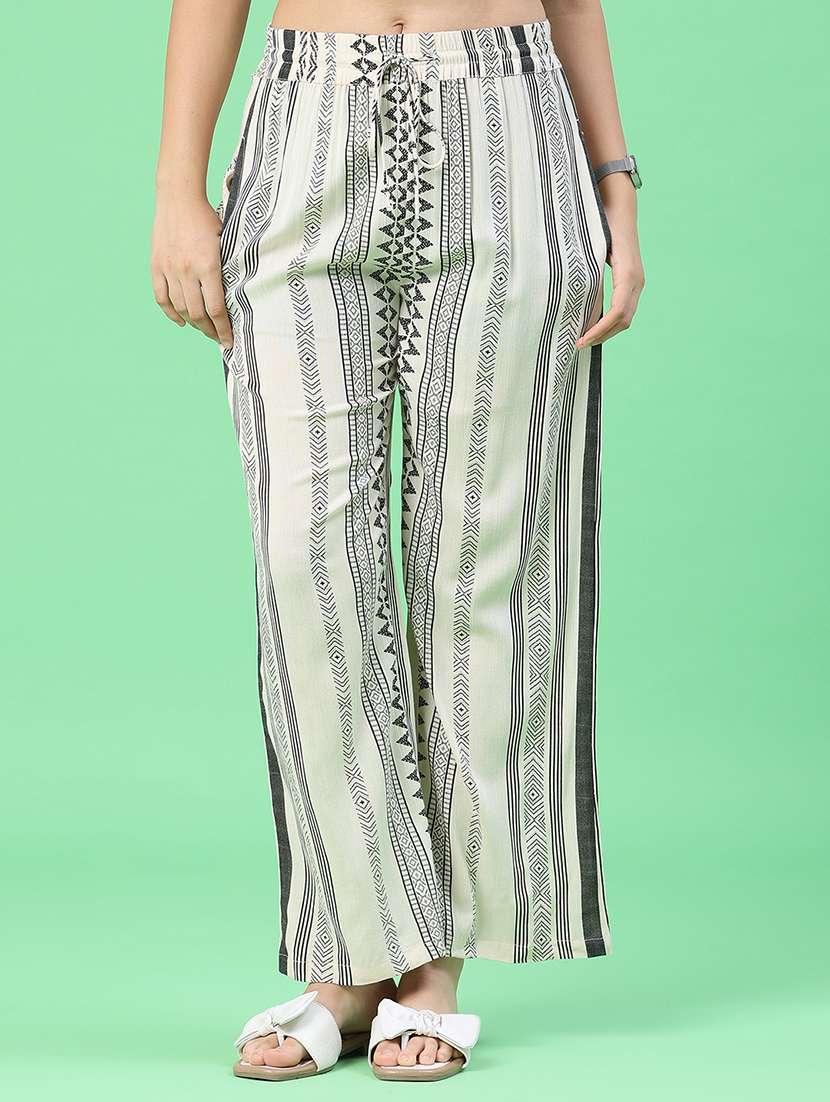 women printed mid rise straight trouser