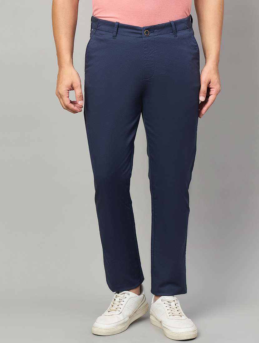 men solid mid rise chinos casual trouser