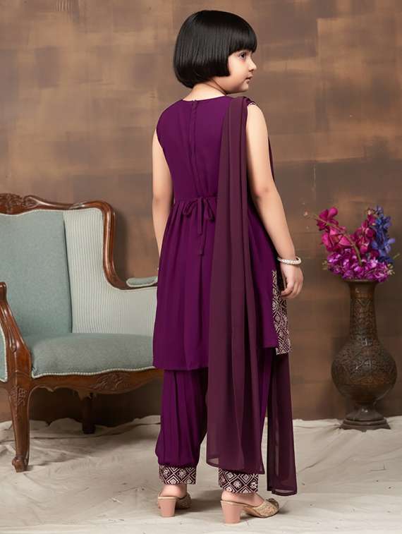 girls embroidered kurta and pant set with dupatta - 22265852 -  Standard Image - 2