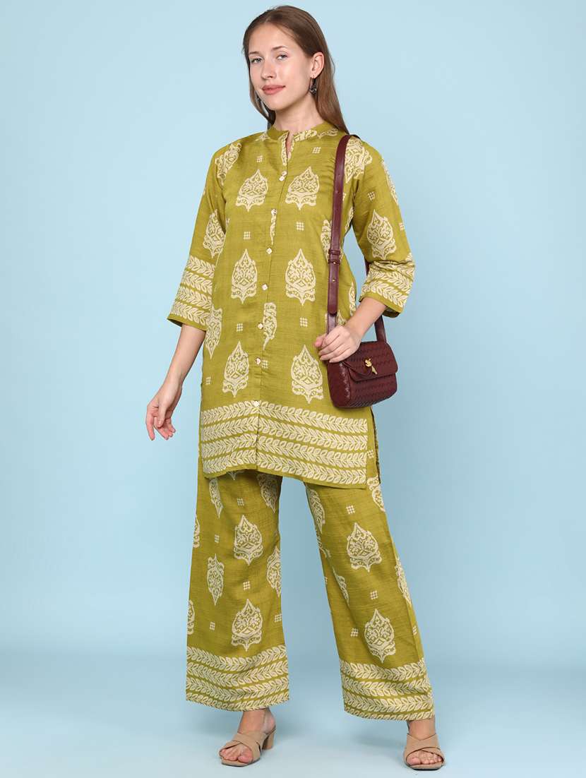 women printed three quarter sleeve ethnic co-ord set