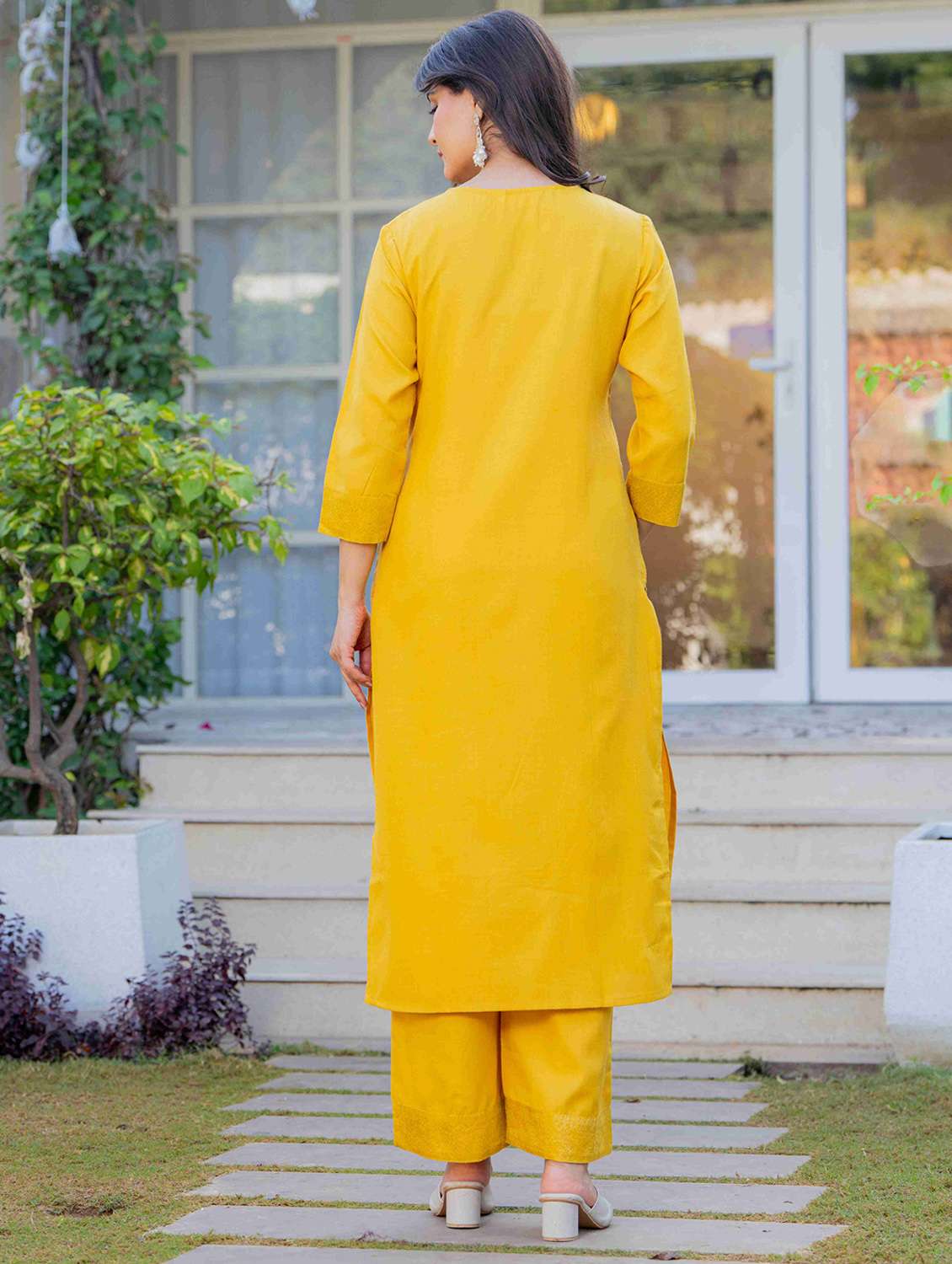 women self design three quarter sleeve kurta palazzo with dupatta set - 22266766 -  Standard Image - 2