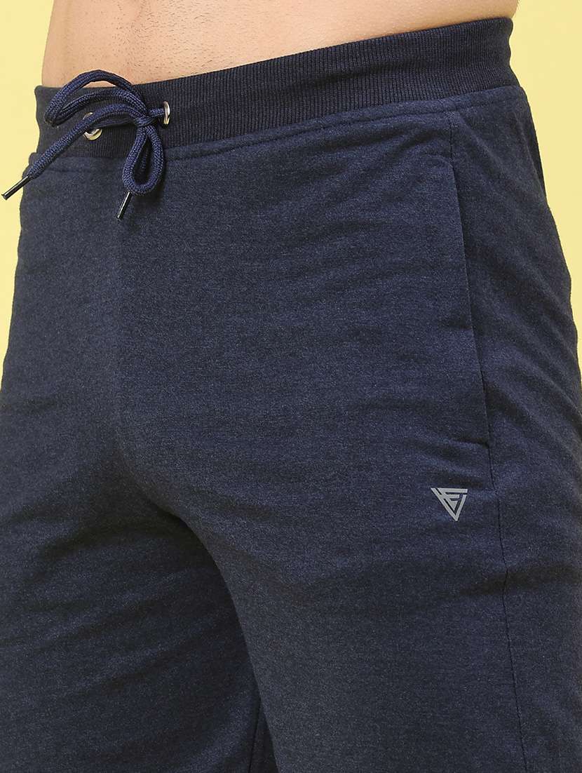men solid mid rise regular fit shorts - 22267498 -  Standard Image - 2