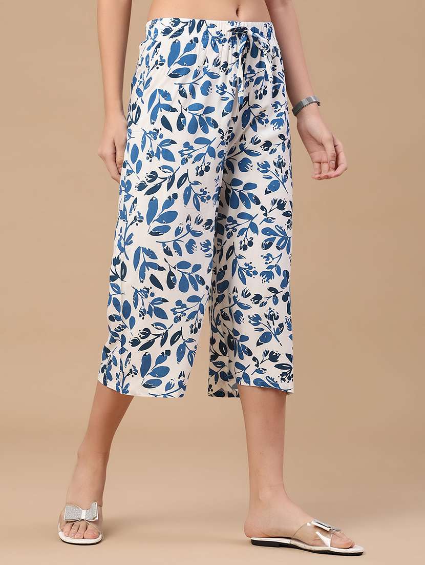 women printed mid rise regular fit capri - 22267526 -  Standard Image - 2