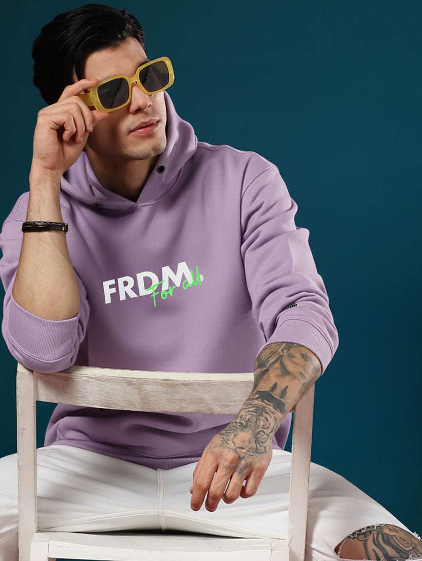 men printed long sleeve hooded sweatshirt