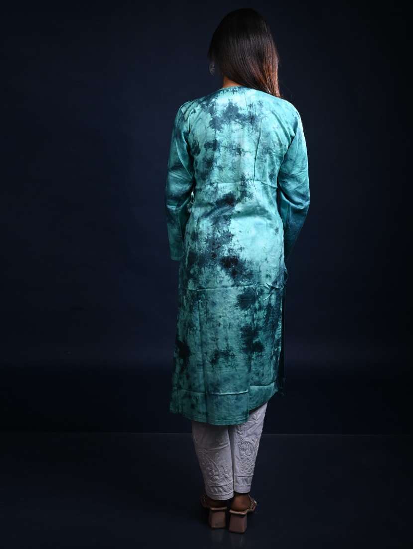 women three quarter sleeve straight chikankari kurta - 22268725 -  Standard Image - 2