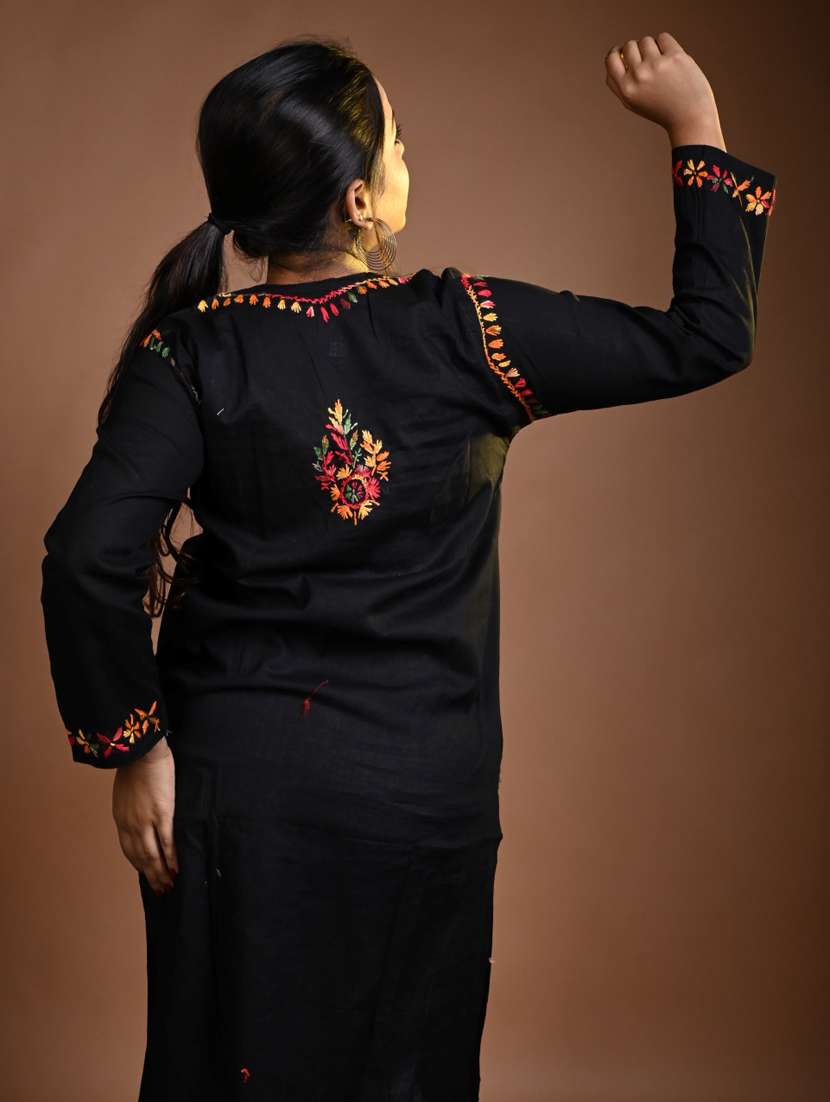 women long sleeve straight chikankari kurta - 22268753 -  Standard Image - 2