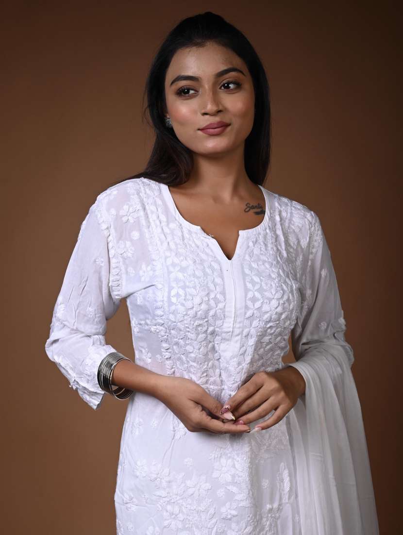 women solid with work three quarter sleeve kurta pant set