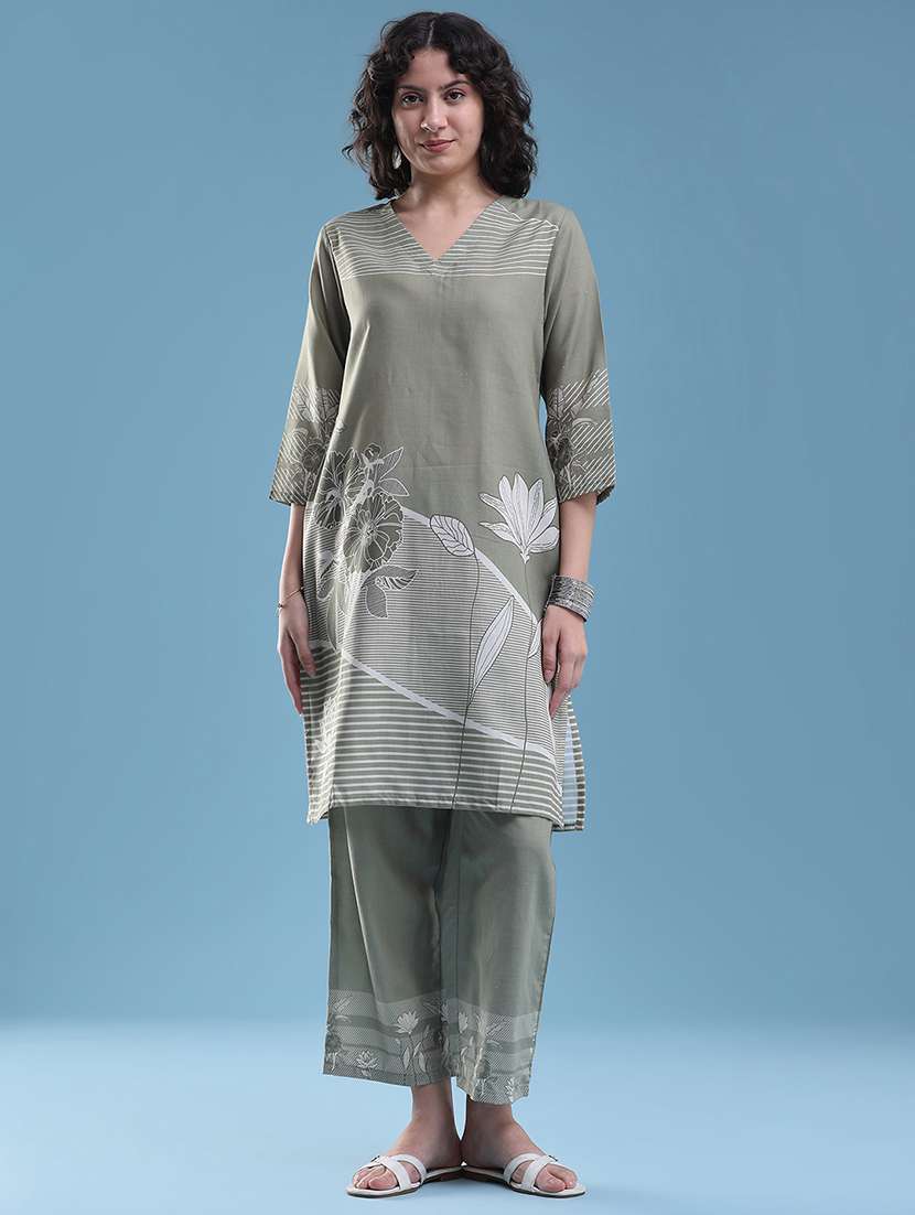 Women Printed Three Quarter Sleeves Ethnic Co-ord Set - 22271772 -  Standard Image - 2