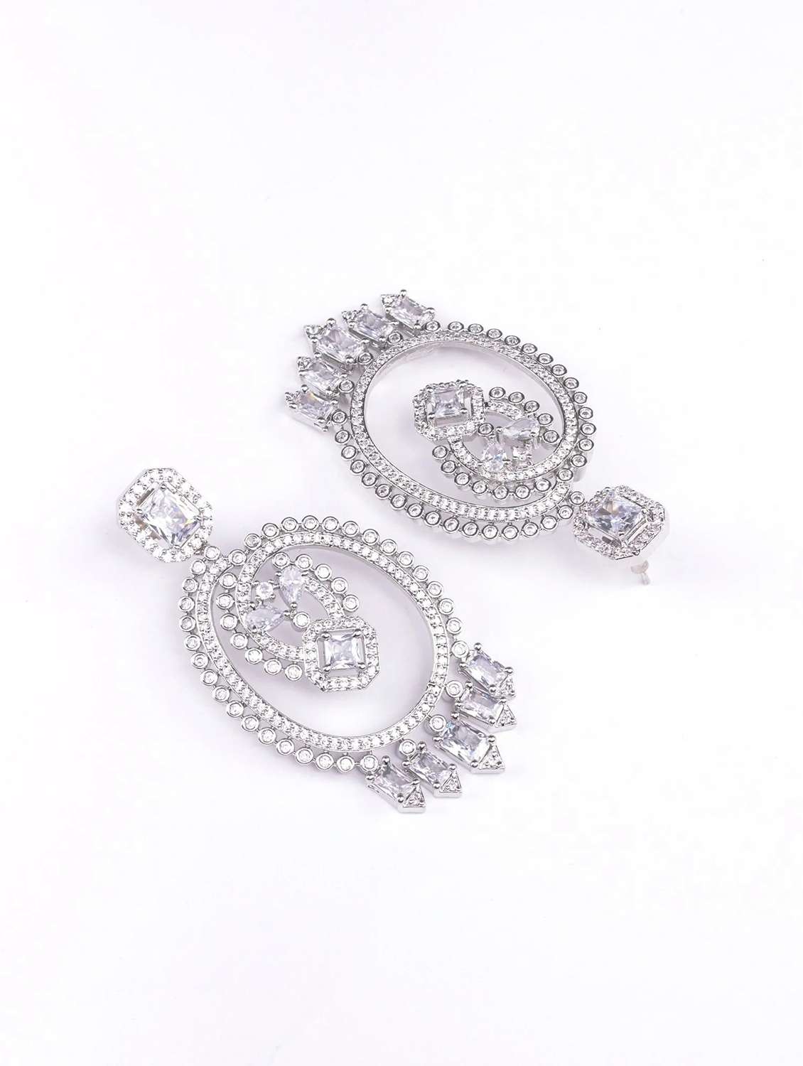 women brass drop earring - 22271837 -  Standard Image - 2