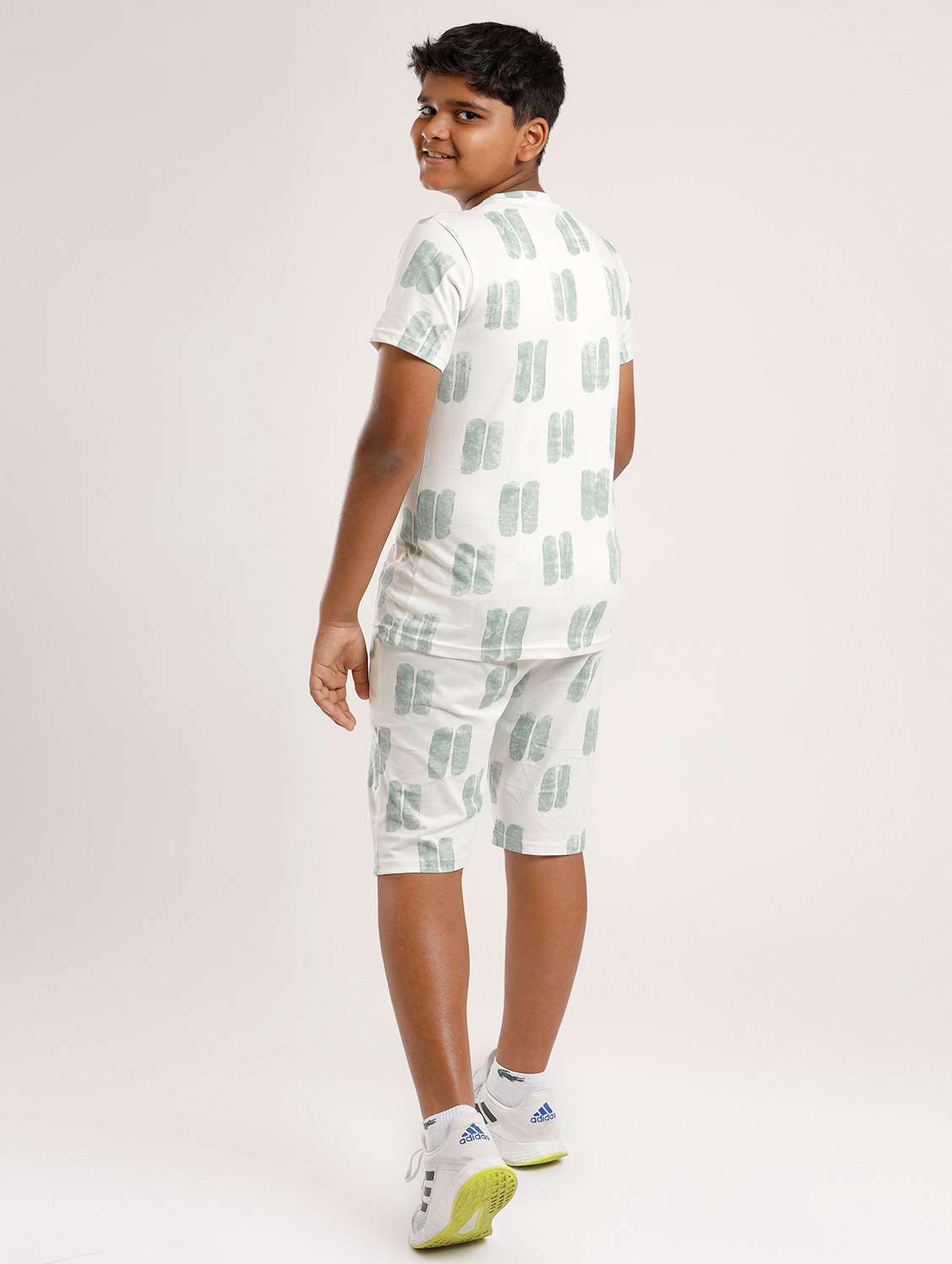 boys printed short sleeve t-shirt and shorts set - 22272137 -  Standard Image - 2