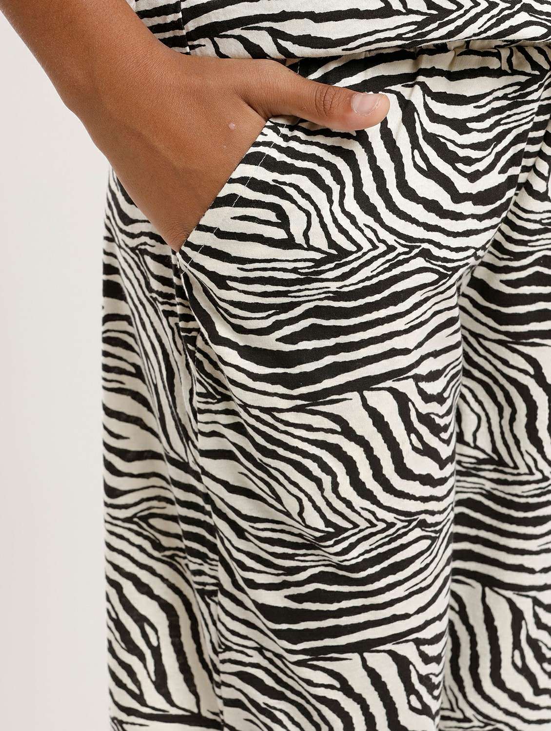 girls printed short sleeve full length set - 22272196 -  Standard Image - 2