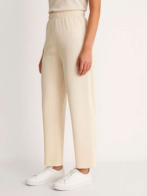 women solid mid rise straight trouser - 22272453 -  Standard Image - 2