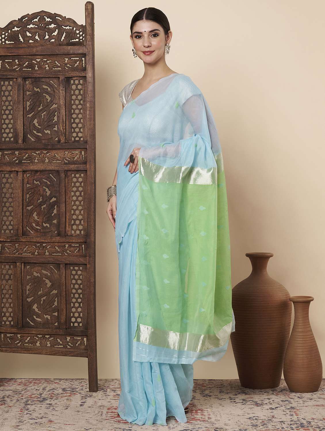 women self design handloom saree with blouse - 22272747 -  Standard Image - 2