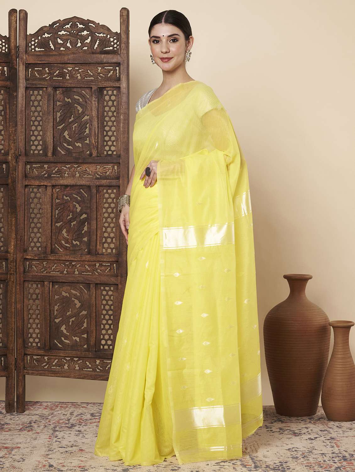 women self design handloom saree with blouse - 22272748 -  Standard Image - 2