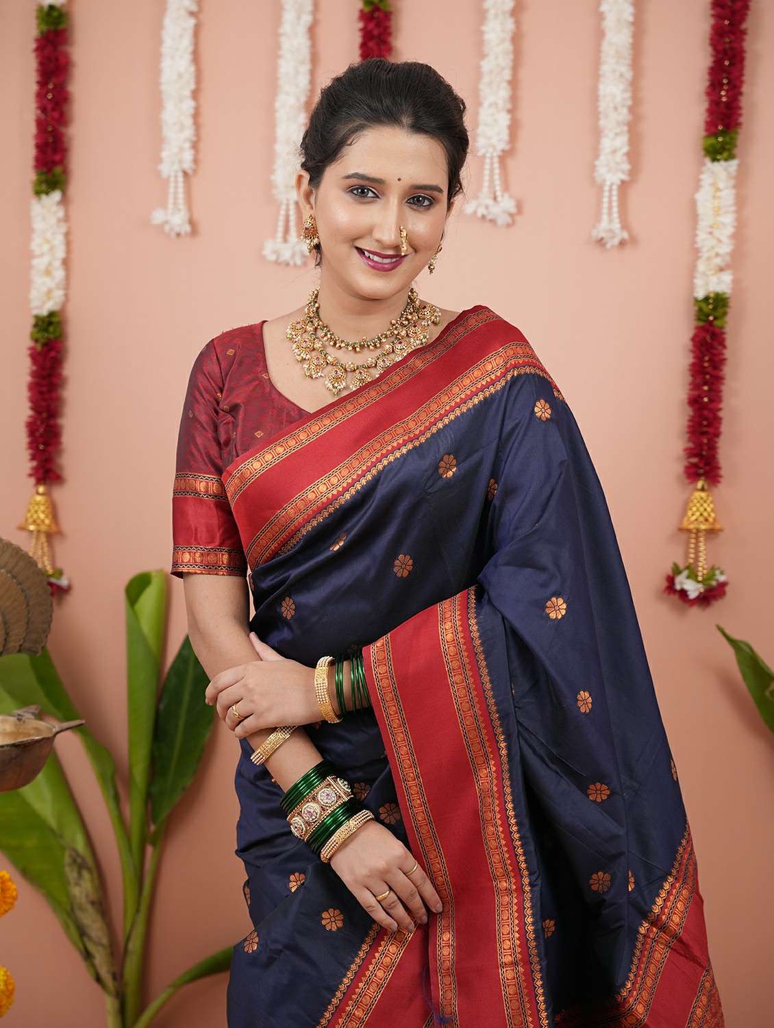 women self design kanjivaram saree with blouse - 22272836 -  Standard Image - 2