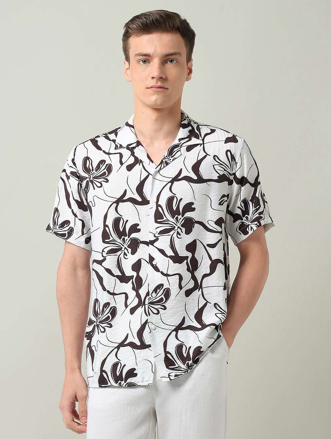 men printed short sleeve regular fit casual shirt - 22272874 -  Standard Image - 2