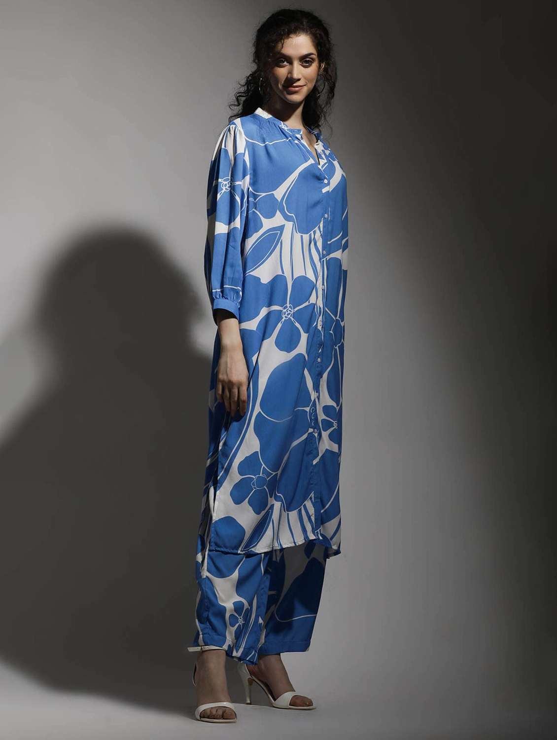 women floral three quarter sleeve kurta pant set - 22273587 -  Standard Image - 2