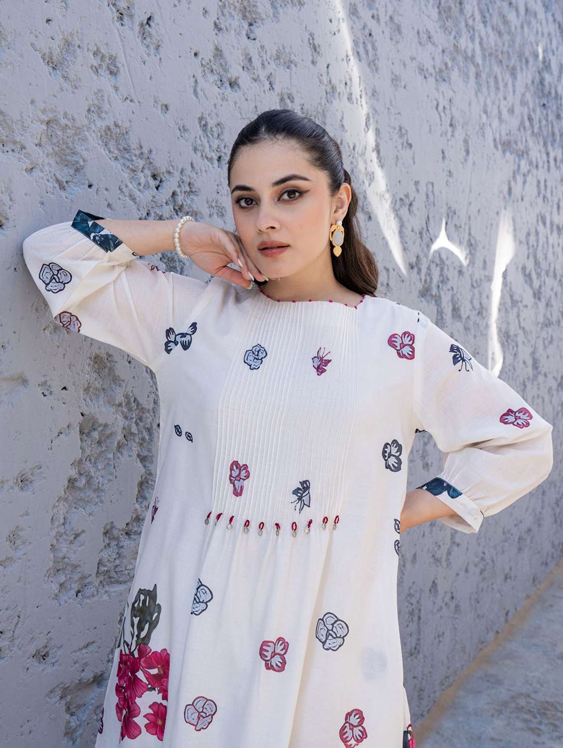 women floral three quarter sleeve kurta pant set - 22273602 -  Standard Image - 2