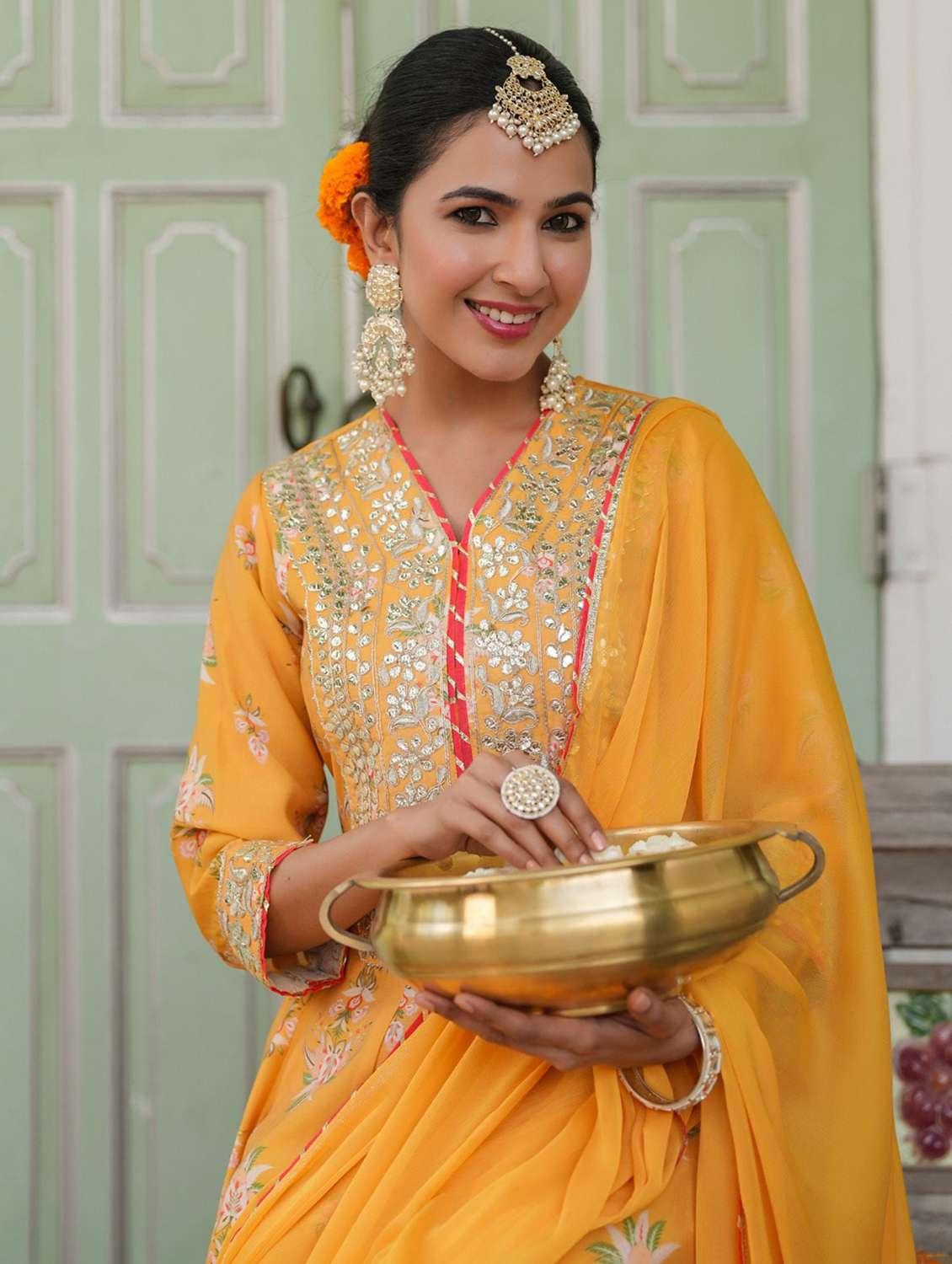 women floral three quarter sleeve kurta pant with dupatta set - 22273729 -  Standard Image - 2