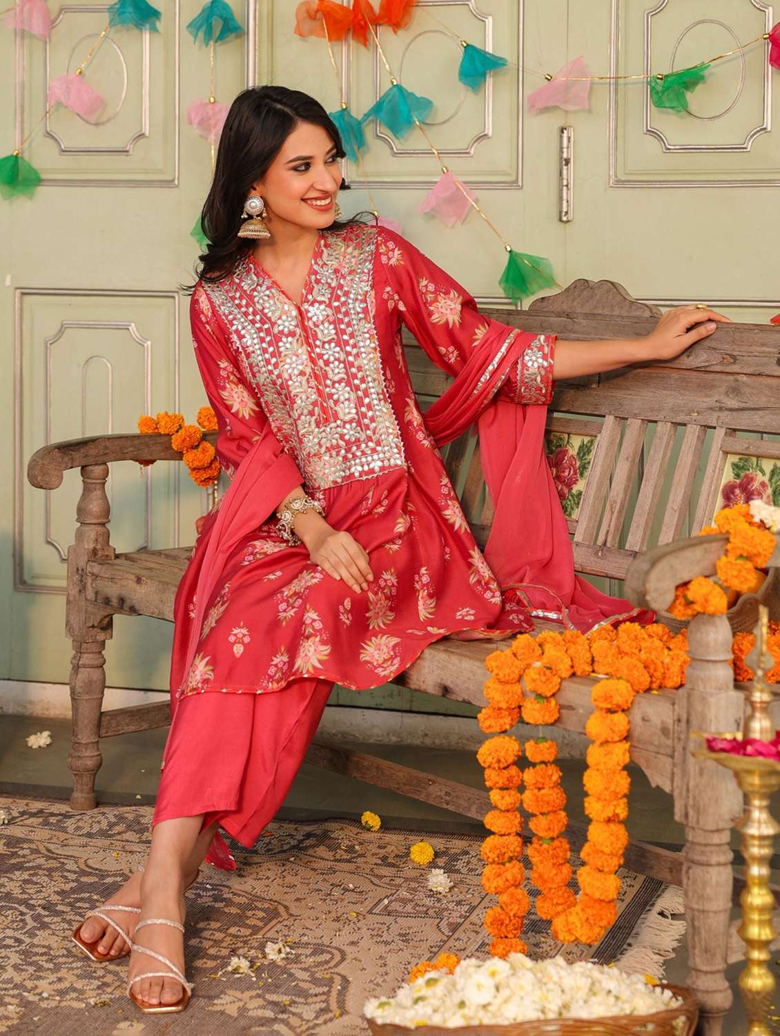 women floral three quarter sleeve kurta pant with dupatta set - 22273730 -  Standard Image - 2