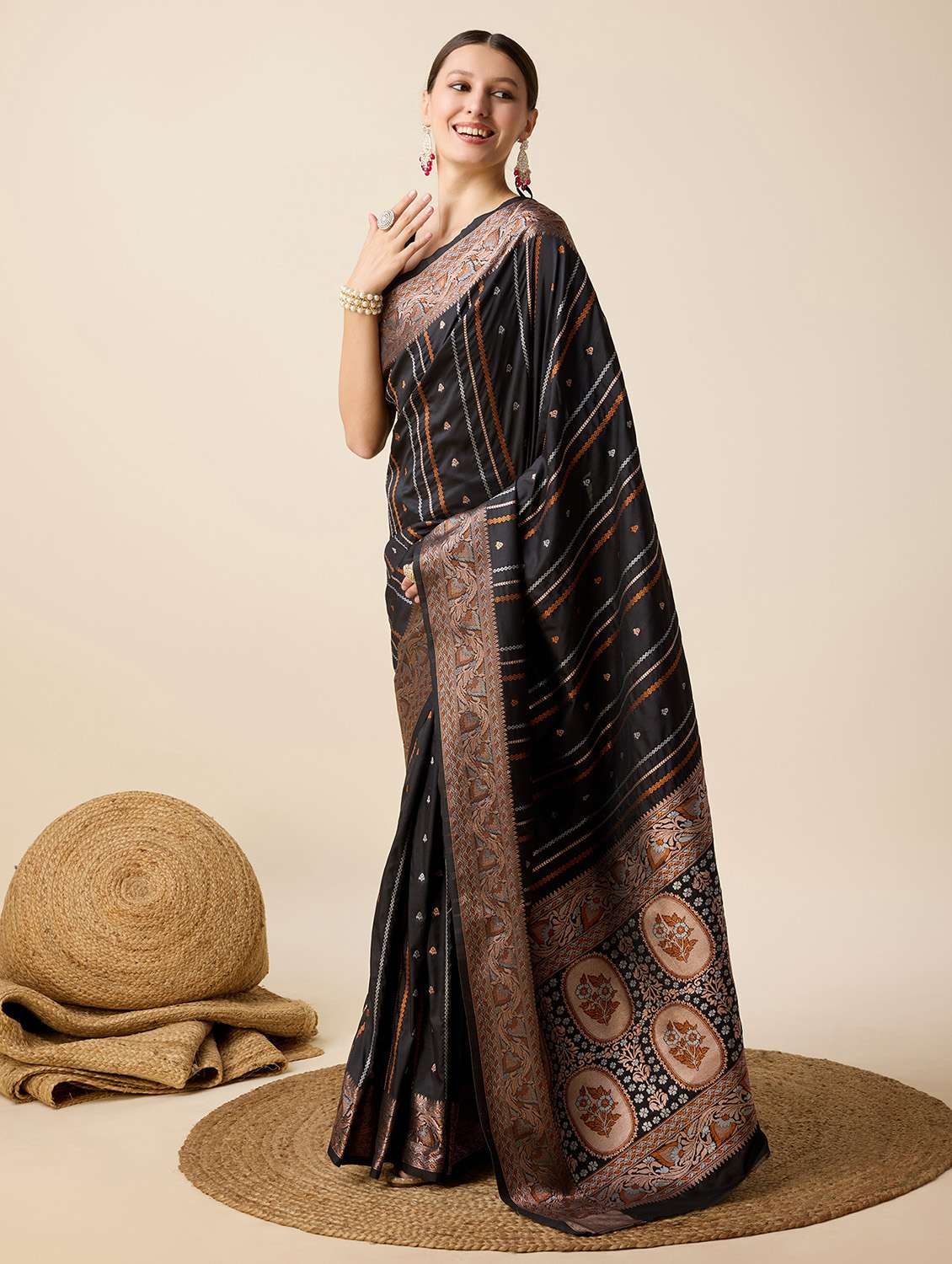 women self design banarasi saree with blouse - 22274050 -  Standard Image - 2