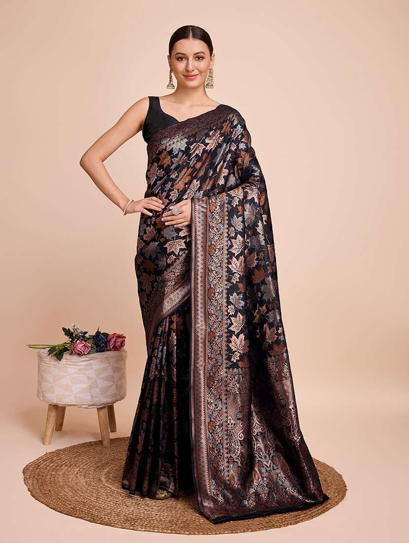 women self design banarasi saree with blouse