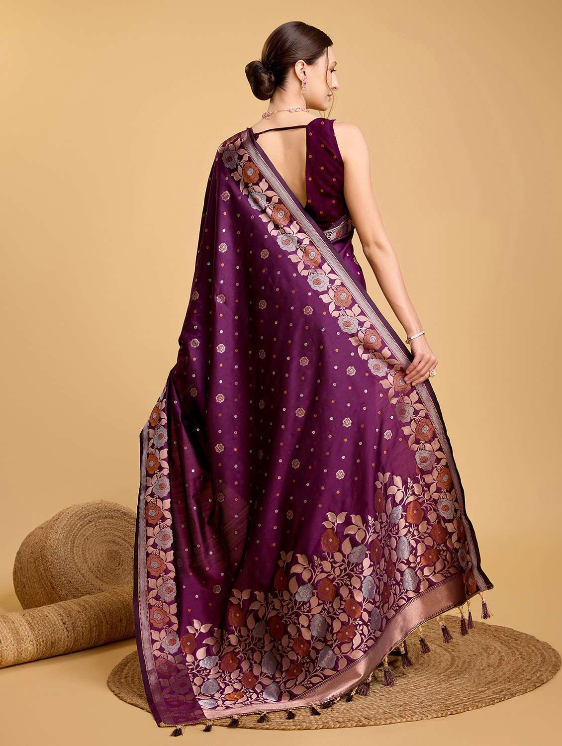 women self design banarasi saree with blouse - 22274093 -  Standard Image - 2