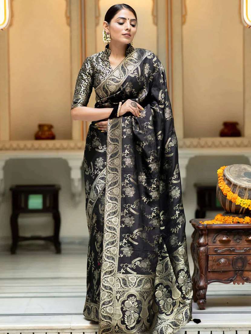women self design banarasi saree with blouse
