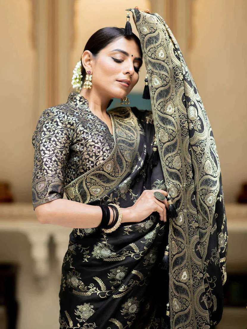 women self design banarasi saree with blouse - 22274159 -  Standard Image - 2