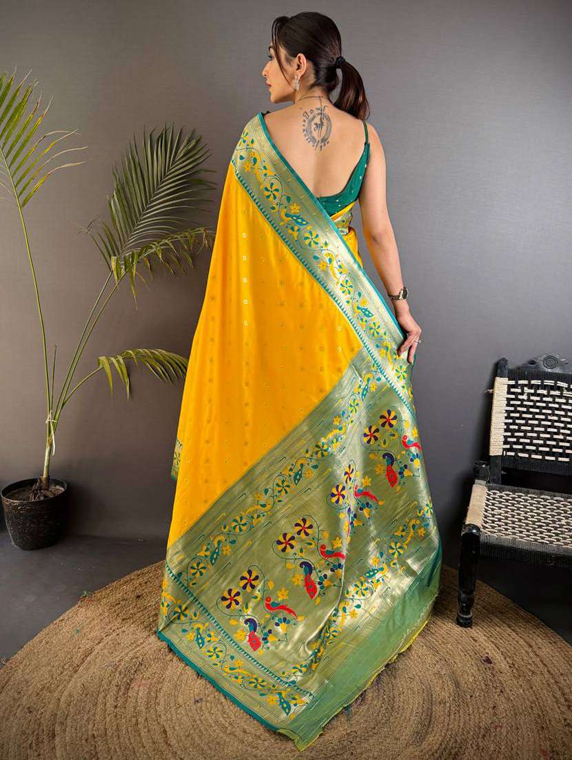 women self design bordered saree with blouse - 22274214 -  Standard Image - 2