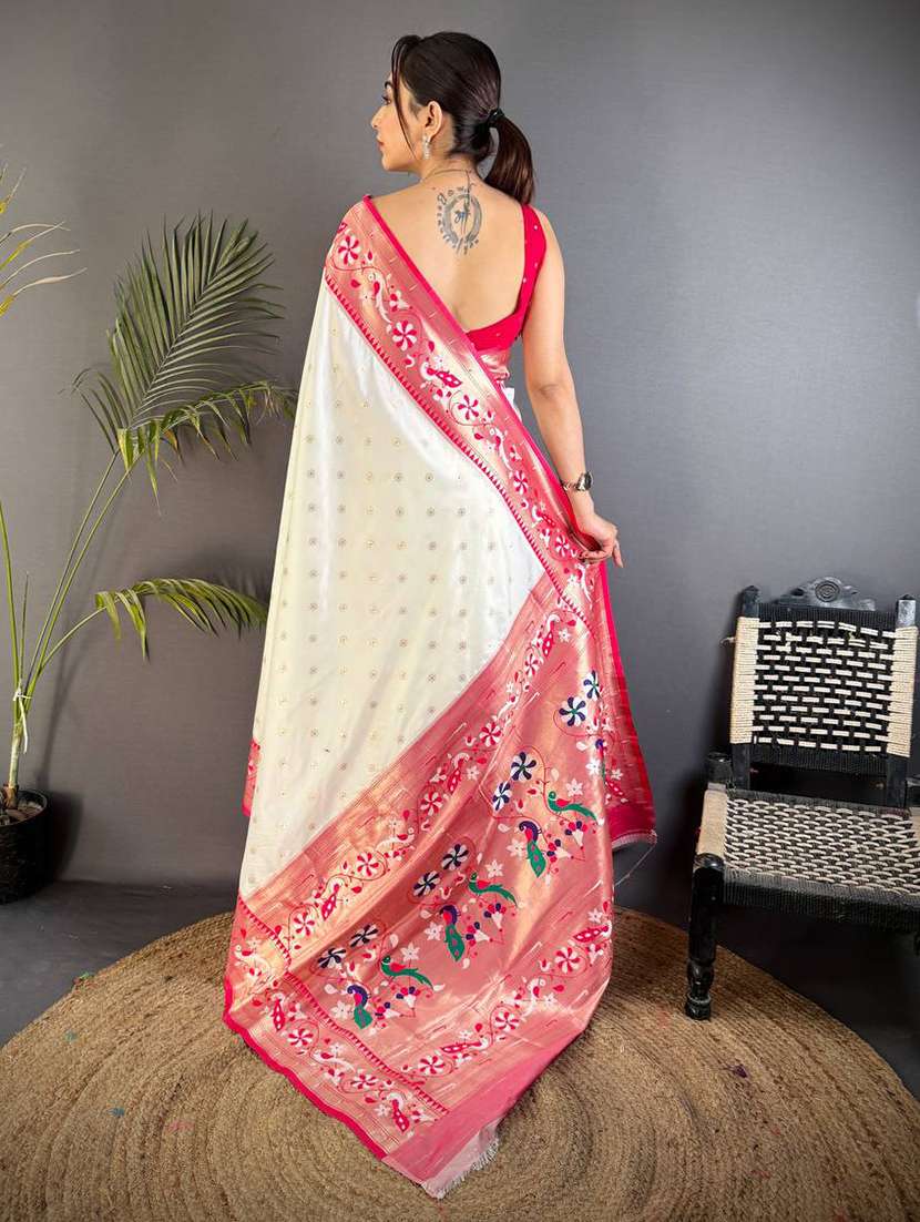 women self design bordered saree with blouse - 22274215 -  Standard Image - 2