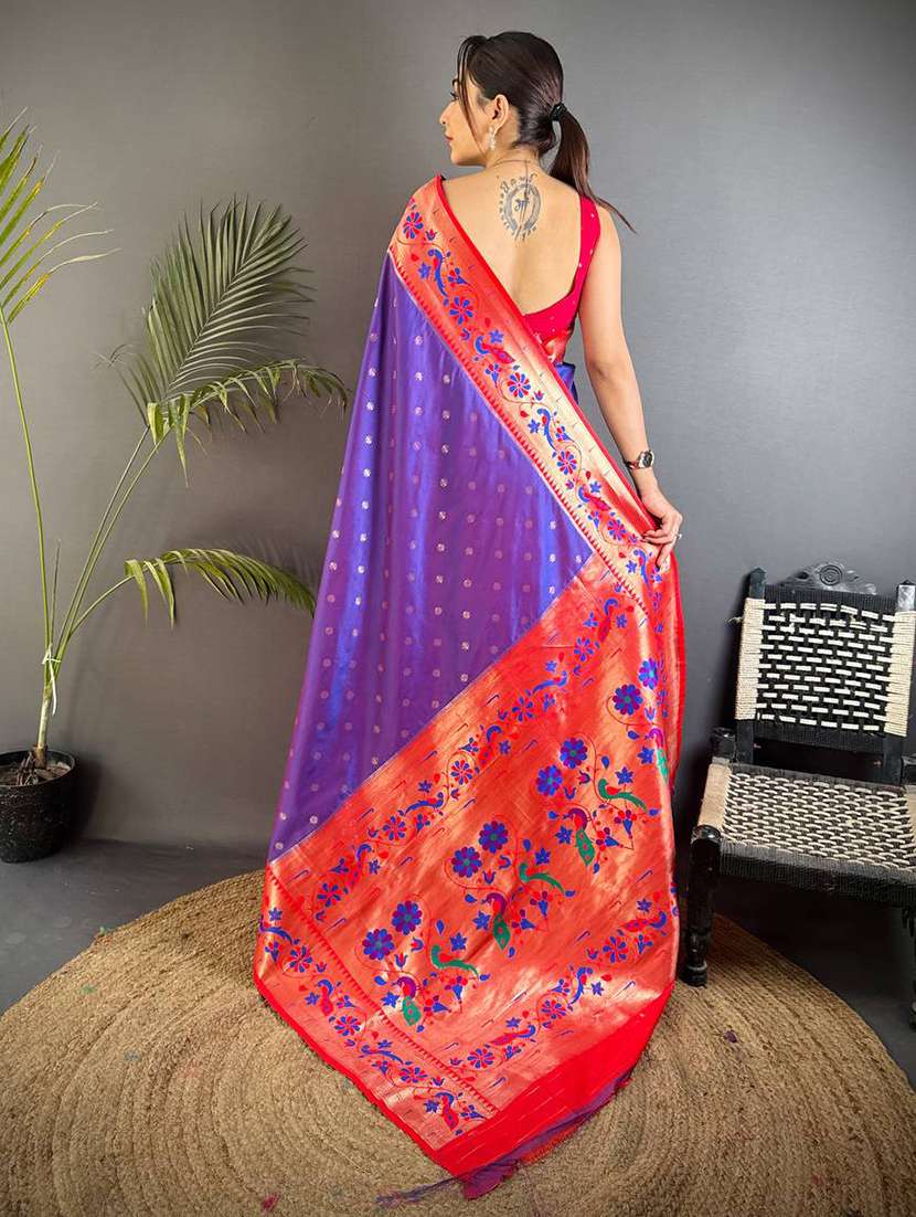 women self design bordered saree with blouse - 22274220 -  Standard Image - 2