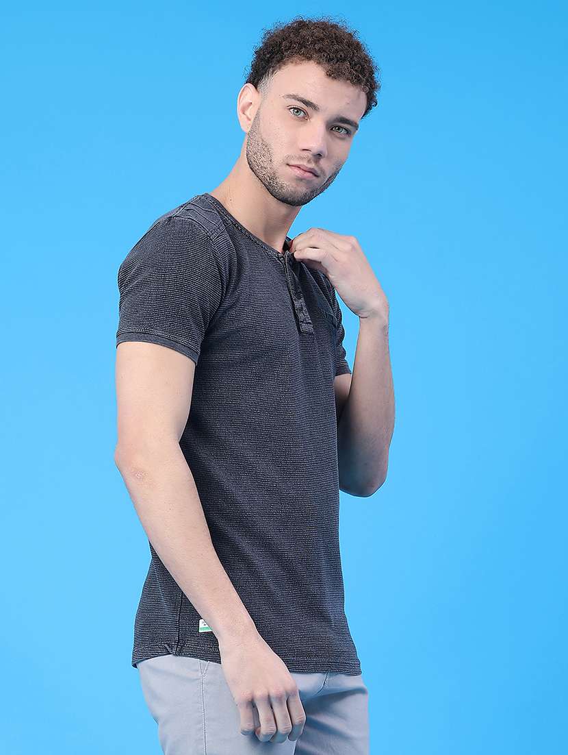 men textured short sleeve slim fit t-shirt - 22274936 -  Standard Image - 2