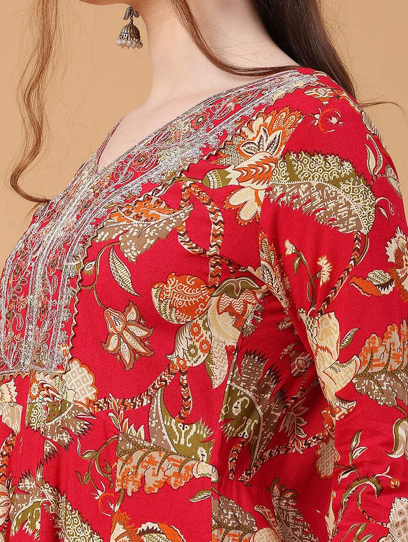 women floral three quarter sleeve kurta pant with dupatta set - 22275168 -  Standard Image - 2
