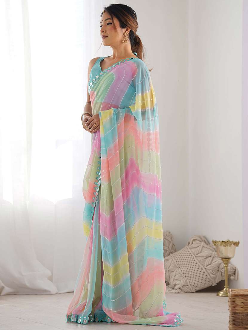 women printed casual wear saree with blouse - 22275452 -  Standard Image - 2
