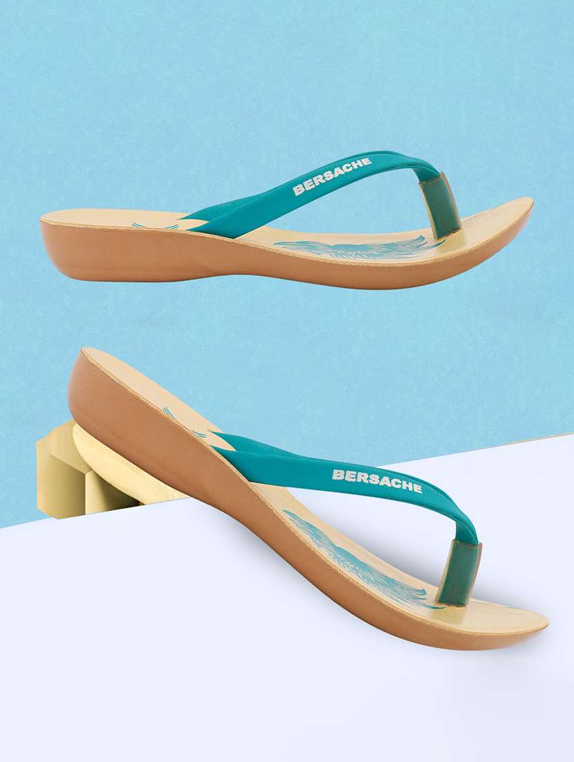 women solid slip on flip flop