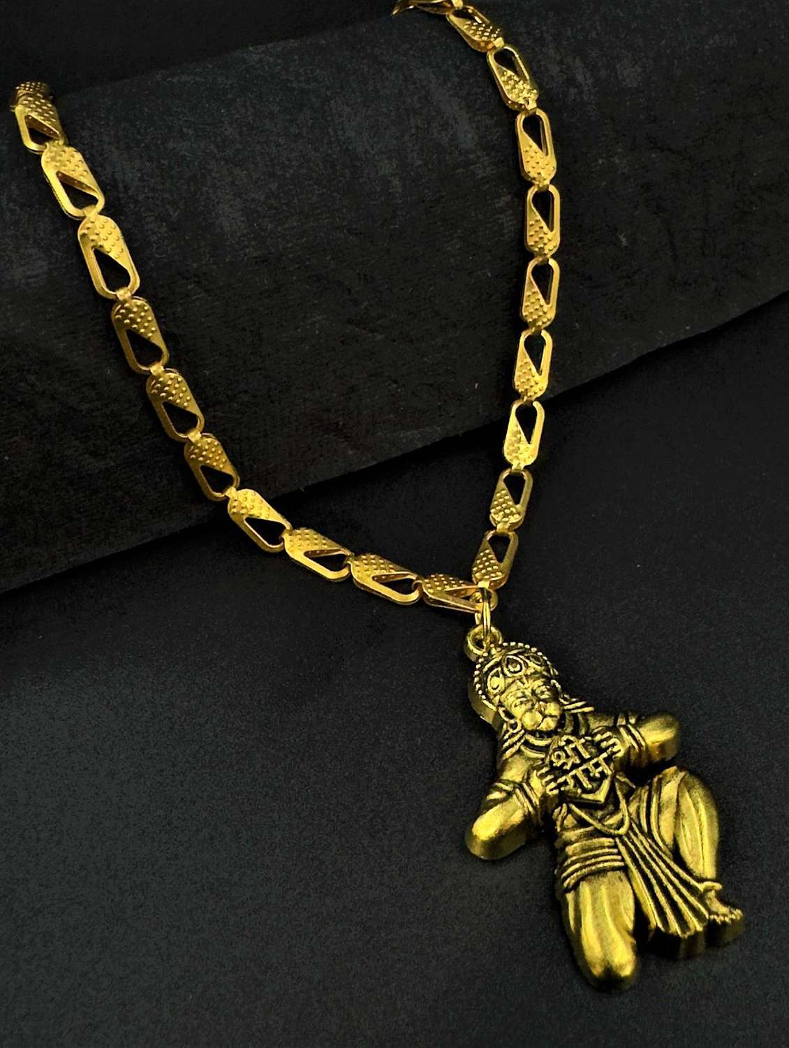 women gold plated pendant - 22275973 -  Standard Image - 2