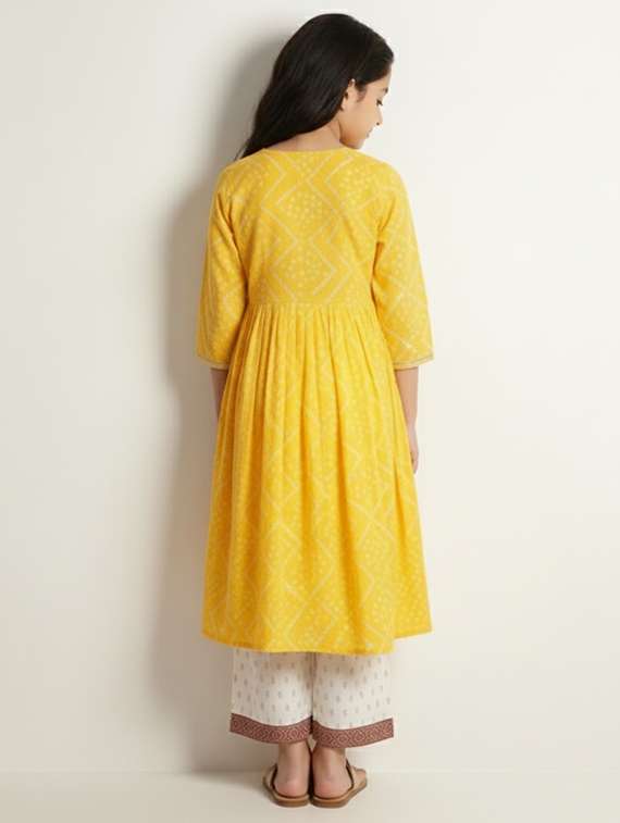 girls printed three quarter sleeve kurta - 22278371 -  Standard Image - 2