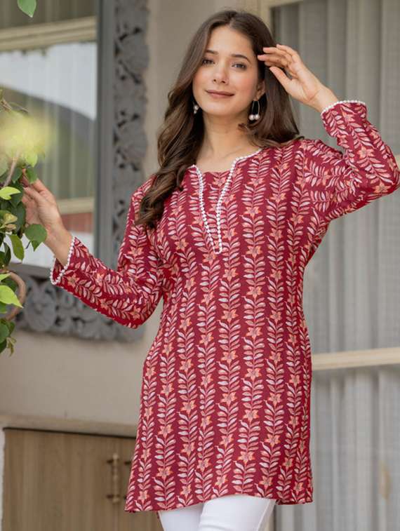 women printed long sleeve straight kurti