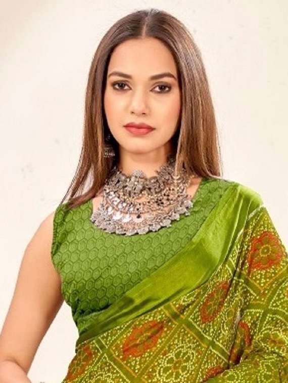 women printed casual wear saree with blouse - 22279027 -  Standard Image - 2