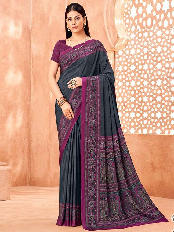 women solid with bordered saree with blouse