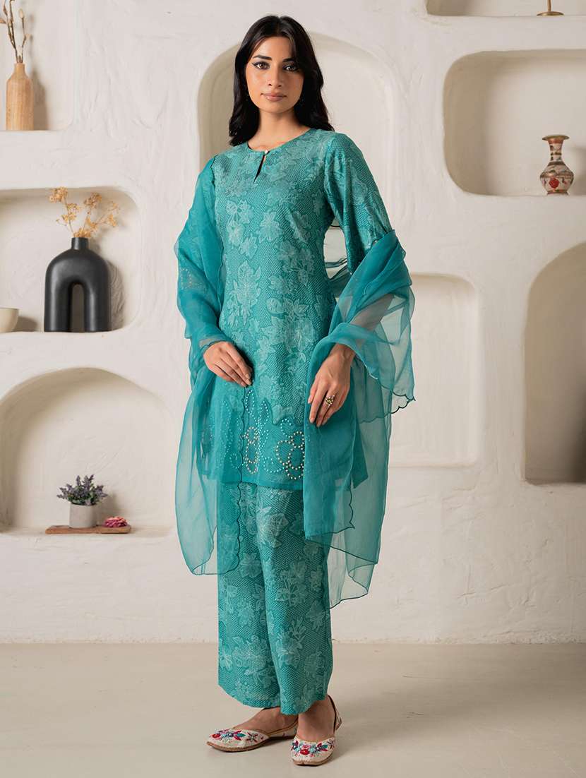 women floral three quarter sleeve kurta pant with dupatta set - 22279284 -  Standard Image - 2