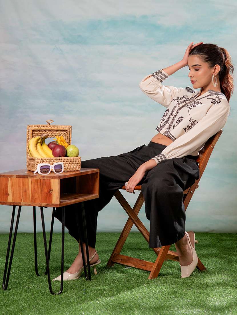 women floral three quarter sleeve kurta pant set - 22279293 -  Standard Image - 2